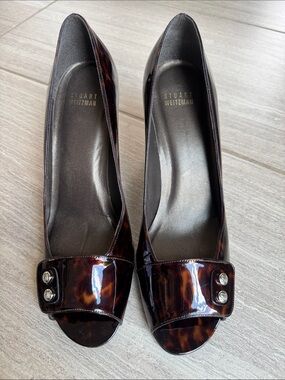 Stuart Weitzman Brown Tortoiseshell Patent Peep-Toe Heels